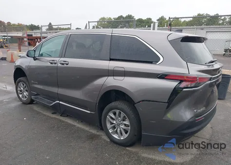 2022 Toyota Sienna Le from USA, damaged, VIN 5TDKRKEC0NS105381